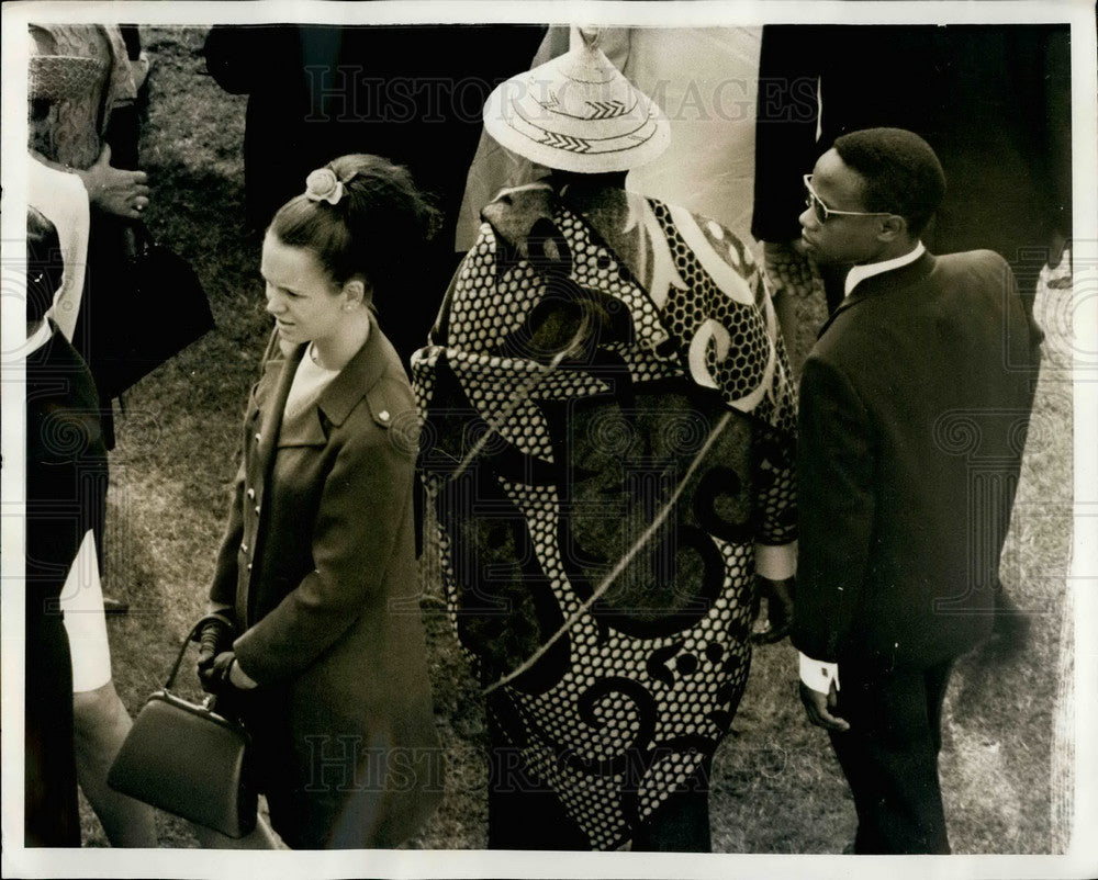 Press Photo Royal Garden Party at Buckingham Palace ,some Africans - KSB18539 - Historic Images