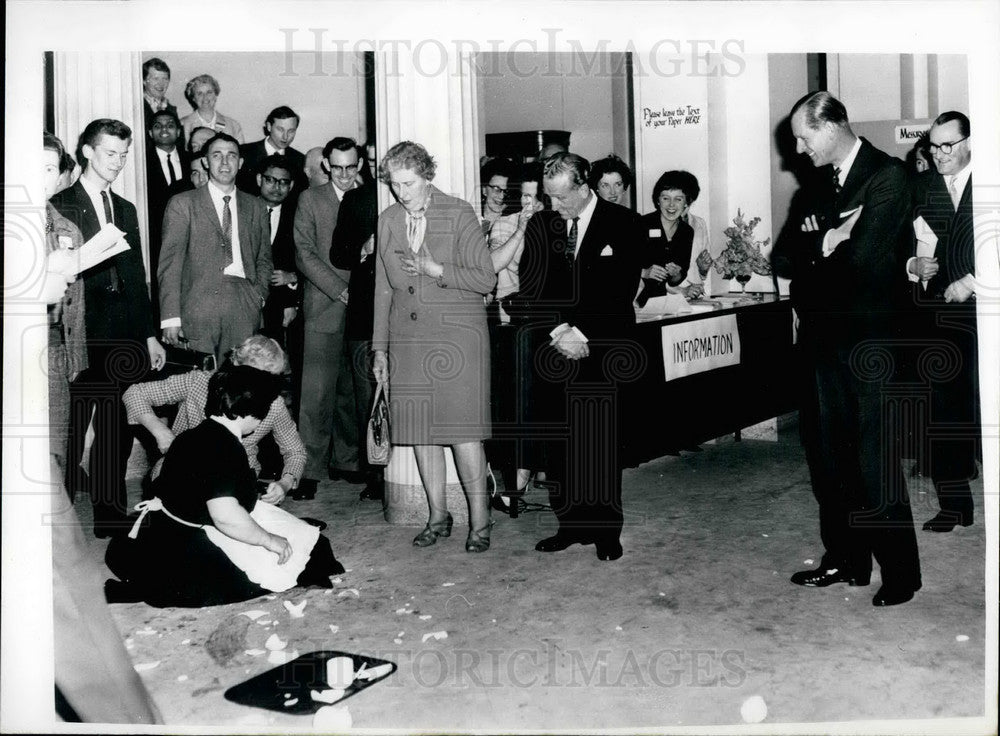 1963, The Duke of Edinburgh at Royal College of Surgeons - KSB18551 - Historic Images