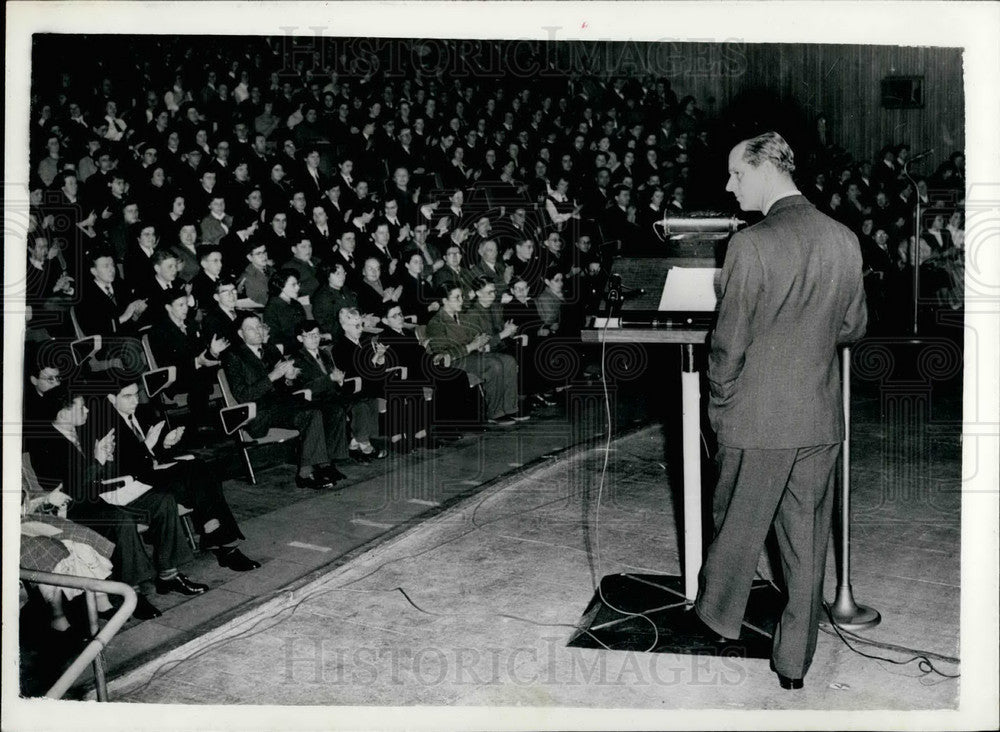 1957 Press Photo Prince Philip Gives Lecture To Schoolchildren at Royal Festival - Historic Images