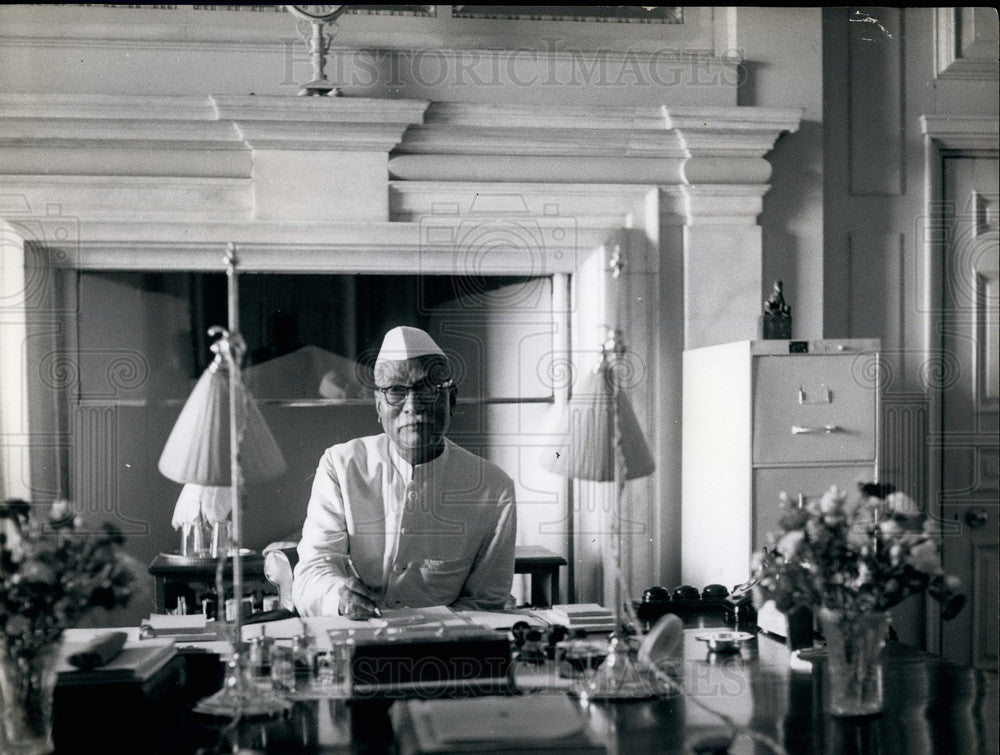  Dr. Rajendra Prasad in Presidential Palace in New Delhi - Historic Images