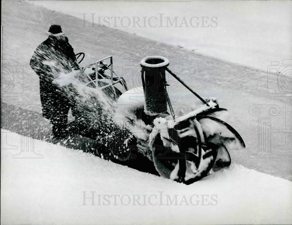 Press Photo Snow Removing Machine Southern Germany - Historic Images