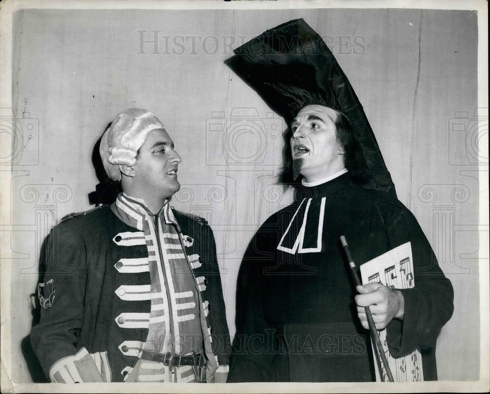 1952, Italian Opera ,Carlo Zampighi (left) and Marco Stafanoni - Historic Images