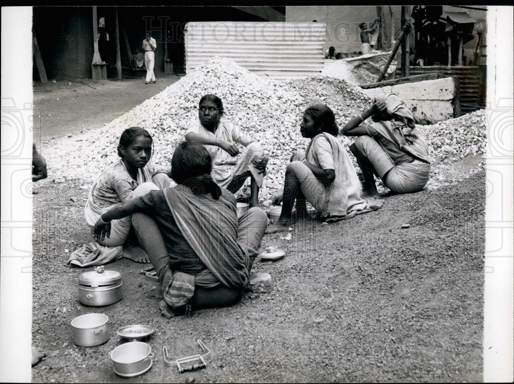 Press Photo Female Workers, Indian Steel Mill - KSB19451- Historic Images