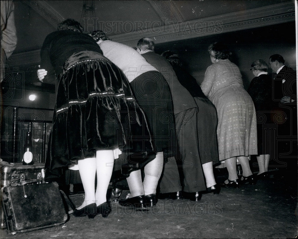 Press Photo Spectators, Charladies Ball - Historic Images