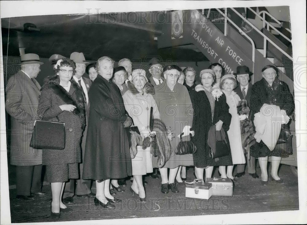 1958, dedication of American Memorial Chapel - KSB19719 - Historic Images