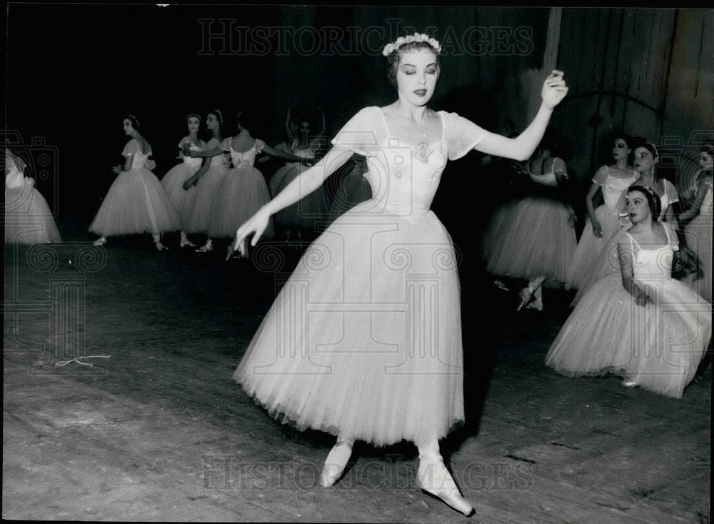 Press Photo Susan Alexander,New Ballierina in Les Syiphides - KSB19807-Historic Images