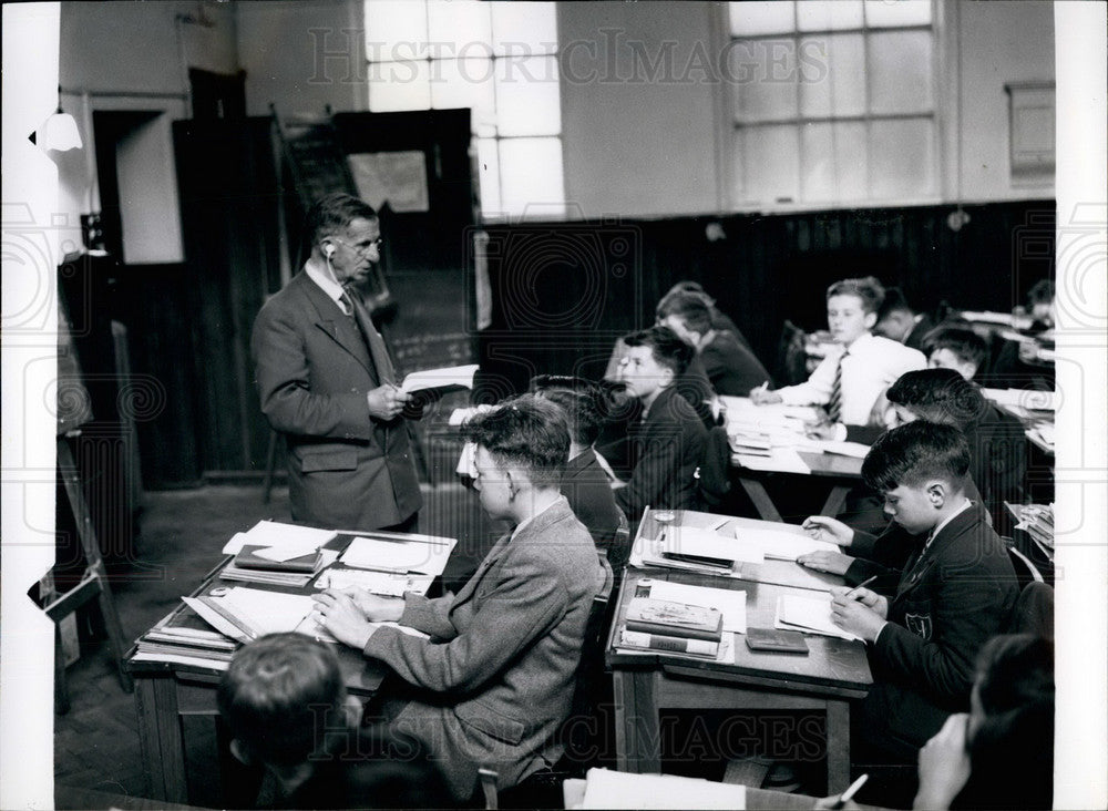 Press Photo Mr. Gardiner takes a class - KSB19887 - Historic Images