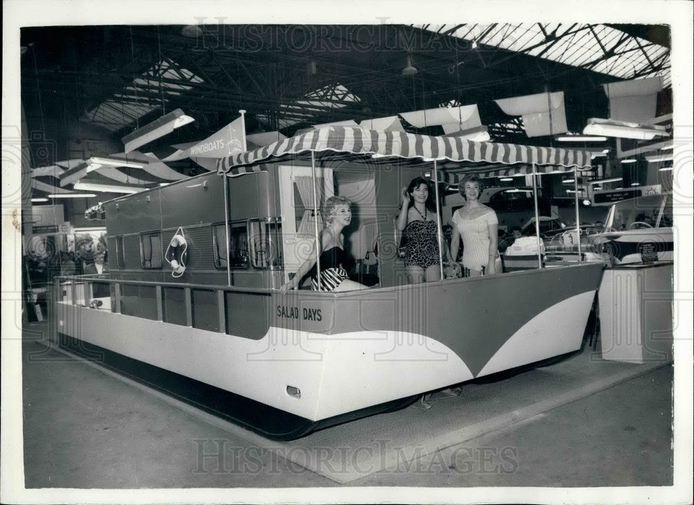 1958 Karen McGill, Pamela Richardson and Margaret Byrne&quot;Flat-Afloat&quot; - Historic Images