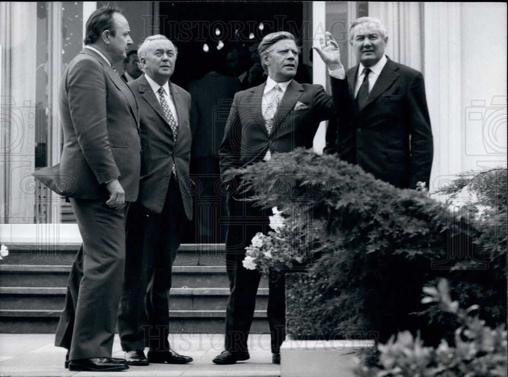 1975 Hans-Dietrich Genscher, Harold Wilson &amp; Helmut Schmidt - Historic Images