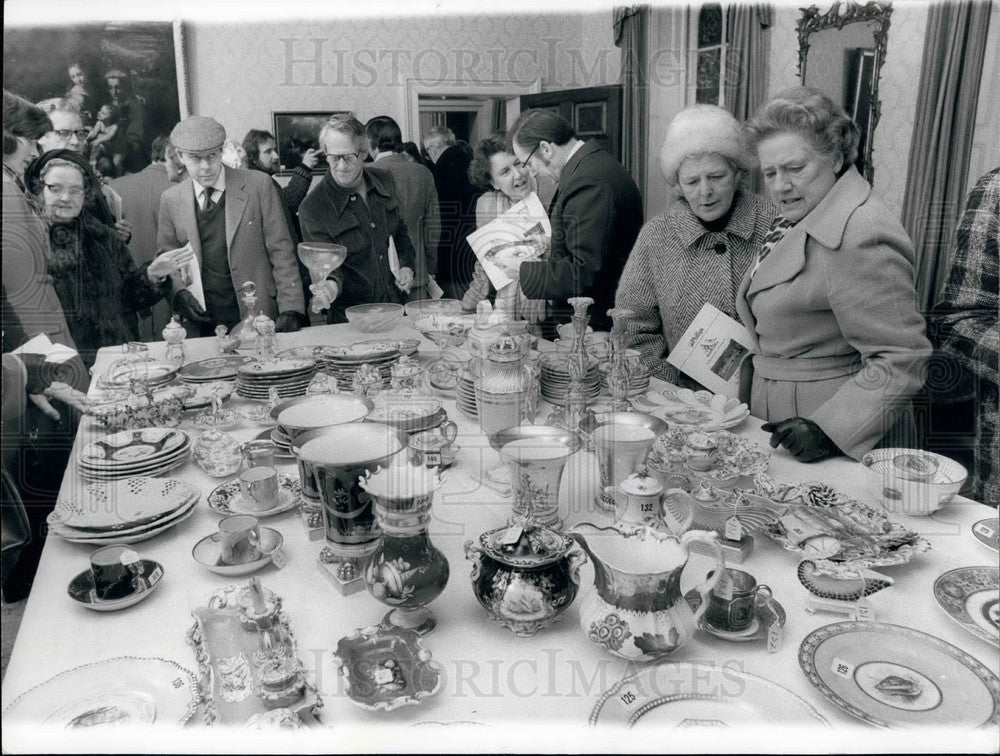 1976, Stonor Park auction of goods & chattels - KSB20405 - Historic Images