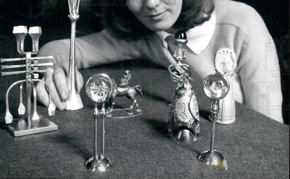 1974 Chess pieces on Exhibition at Goldsmith&#39;s Hall - Historic Images