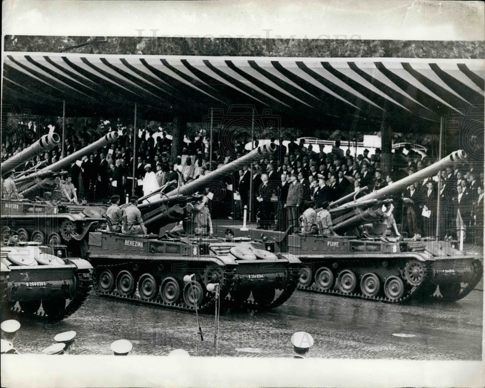 1968 President De Gaulle &amp; tanks,Bastille day Parade in Paris - Historic Images