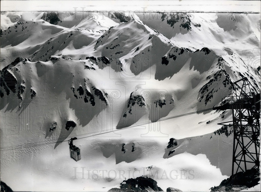 Press Photo Snow covered mountains - Historic Images