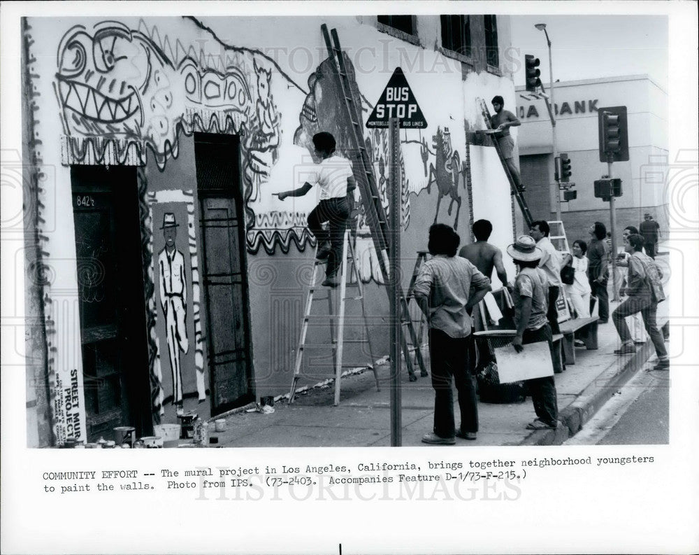 Press Photo Mural project in Los Angeles, Calif. - KSB20997 - Historic Images