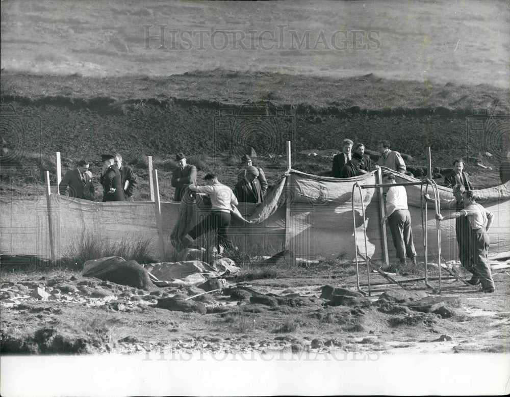 1965 Press Photo Area Moor Screened Off After Finding Body Of Boy Cheshire-Historic Images