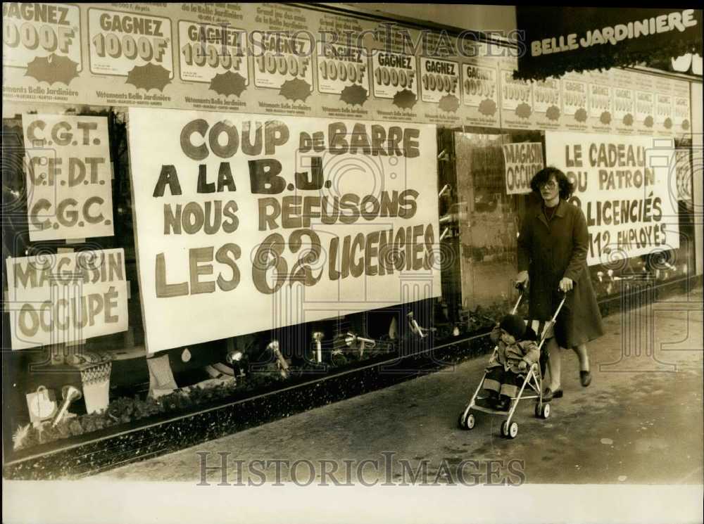 1976 &quot;Belle Jardiniere&quot; Strikers&#39; Posters on the Walls of the Store - Historic Images