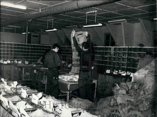 1974 Press Works Unload Mail at Paris Post Office - KSB21417-Historic Images