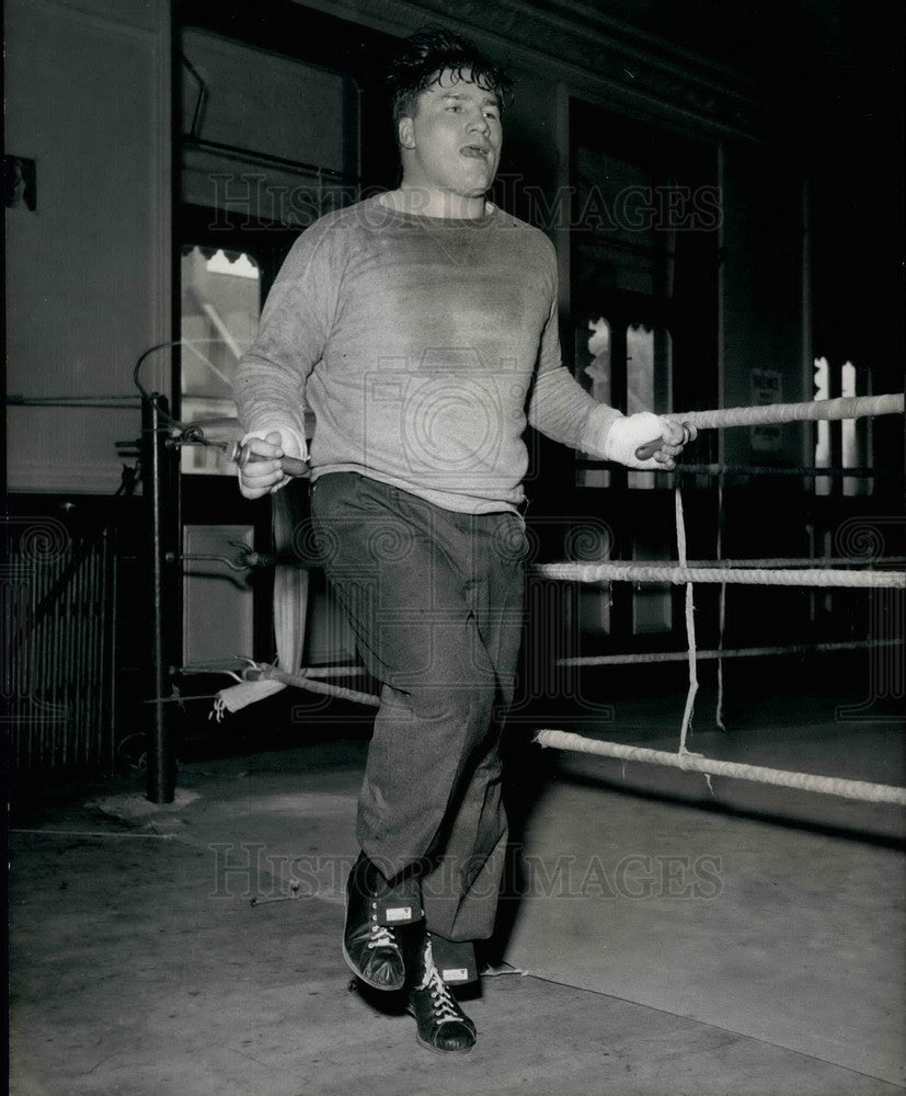 Press Photo Don Cockell Prepares for Fight - KSB21513-Historic Images