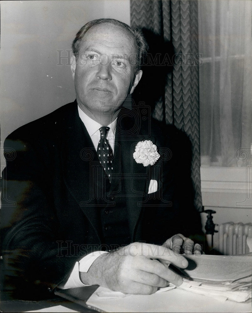 Press Photo Minister of Pensions , Mr. Richard Wood - KSB21697-Historic Images