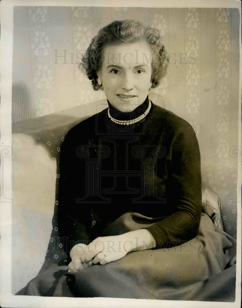 1955 Film director Terence Young's wife - Historic Images