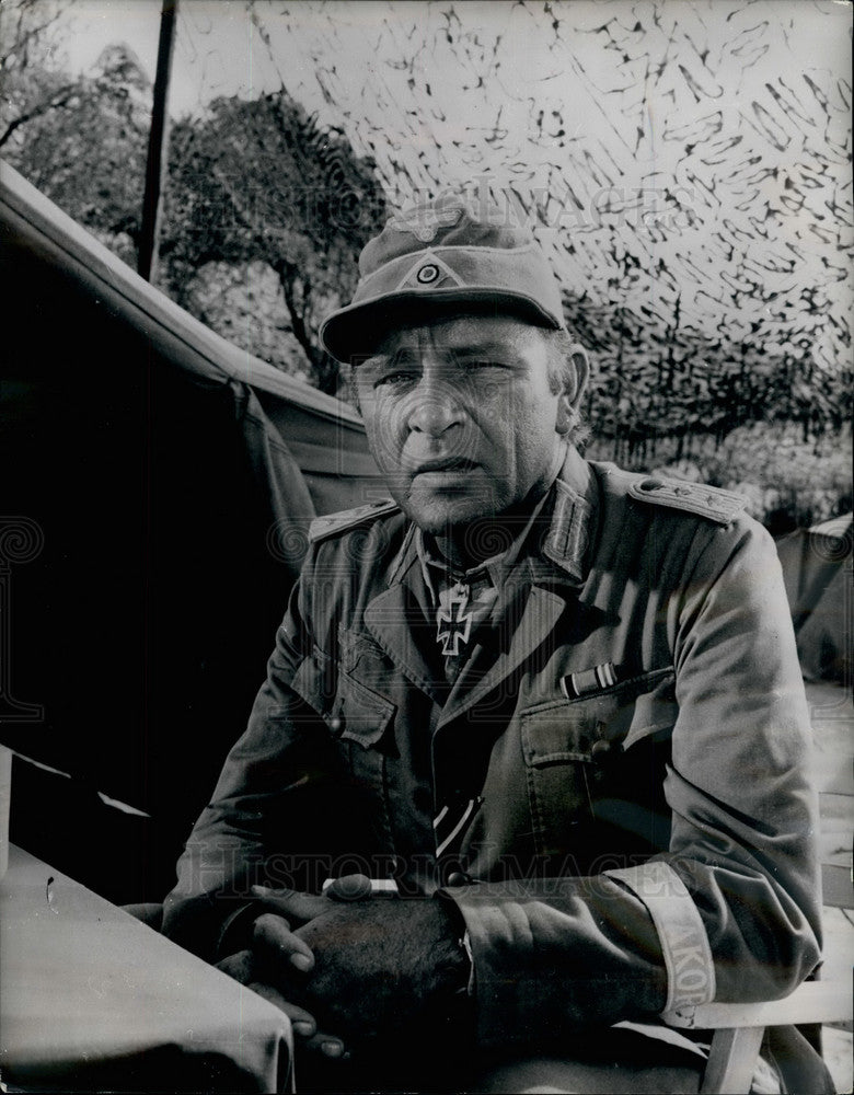 Press Photo Richard Burton As A German Army Officer In &quot;Raid On Rommel&quot;-Historic Images
