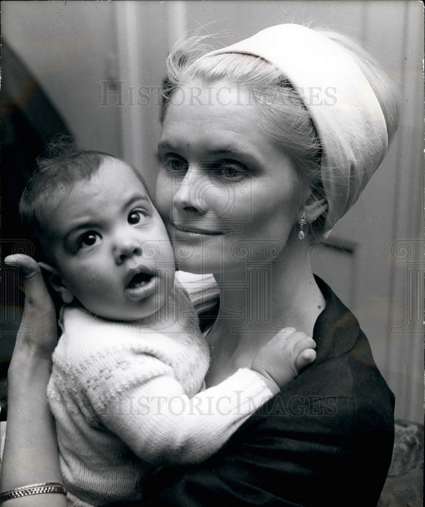 1964 Wife Makes One Last Bid For Husband's Freedom - Historic Images