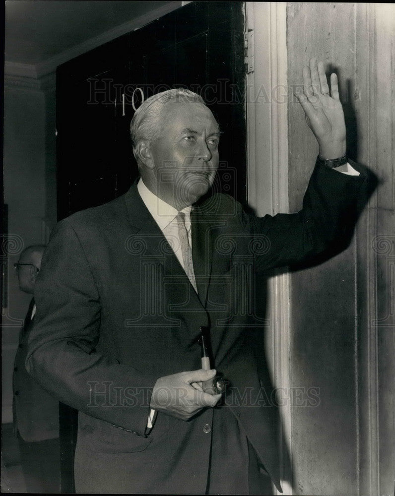 1966 British Prime Minister Harold Wilson - Historic Images