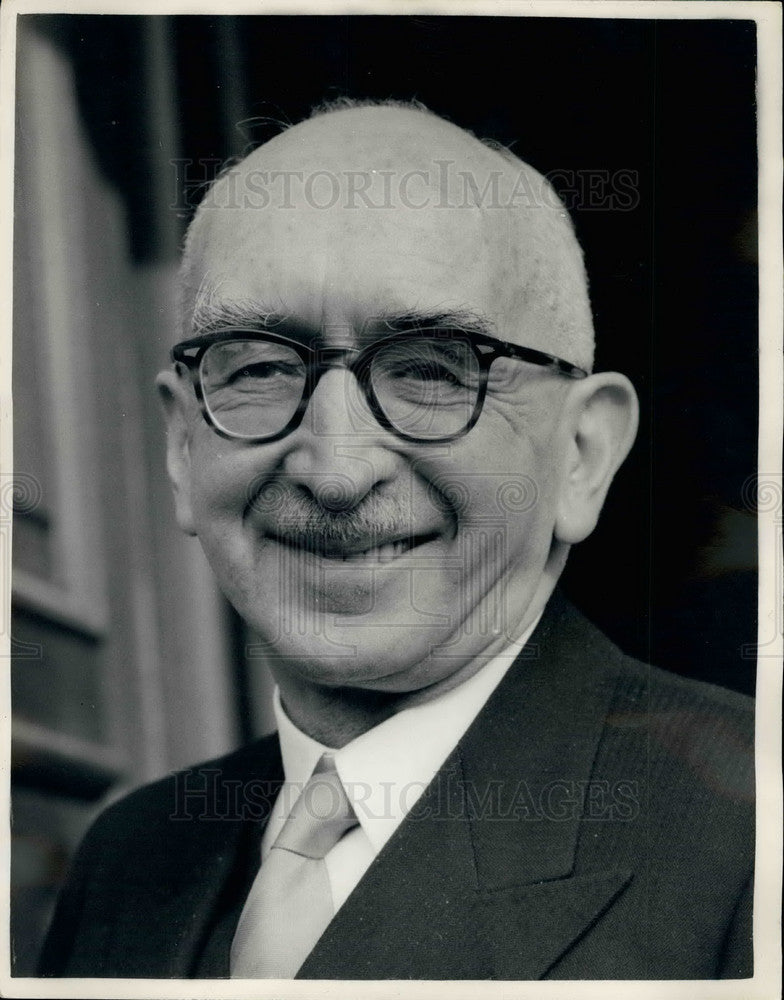 1955 Press Photo Federal Minister of France , Herr Schaffer - Historic Images