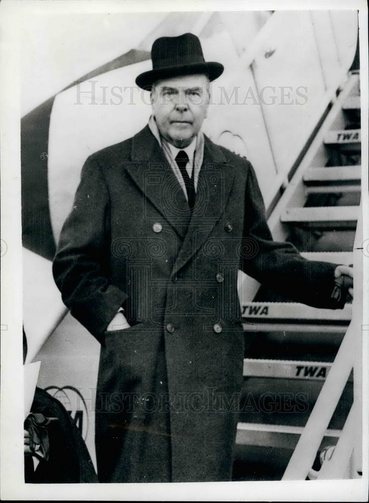 1962, Former President of Red Cross Flies To New York For Cuba Talks - Historic Images