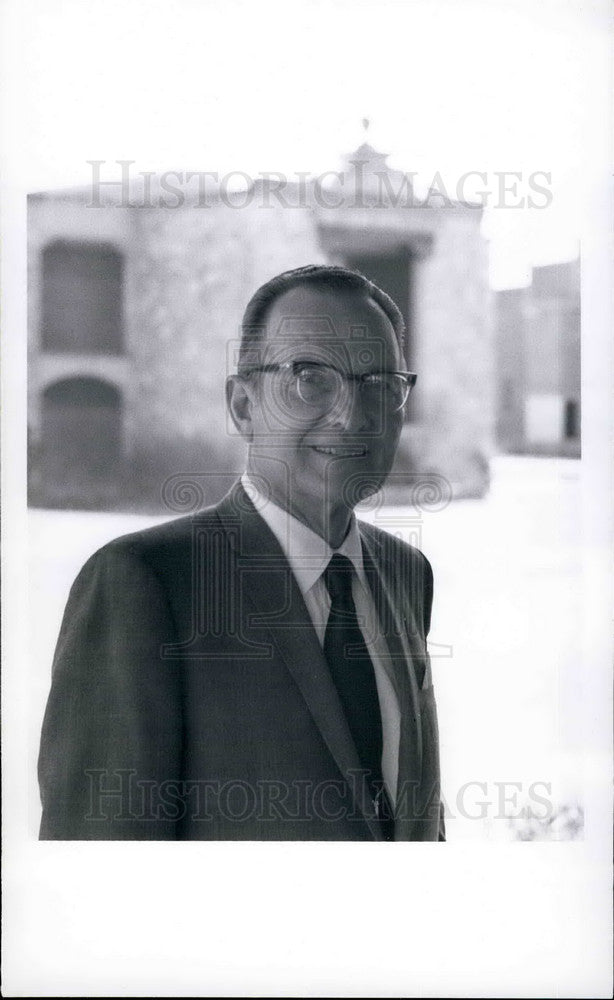 1971, Richard Rubottom ,Pres of U of the Americas in Puebla, - Historic Images