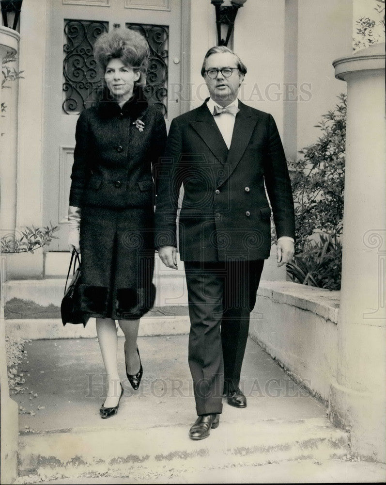 1965 Press Photo Labour's steel rebel Woodrow Wyatt & wife - KSB23909-Historic Images
