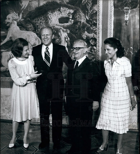 1975 Press Photo US Pres Gerald Ford Meets Pope Paul VI & Other Italian Official - Historic Images