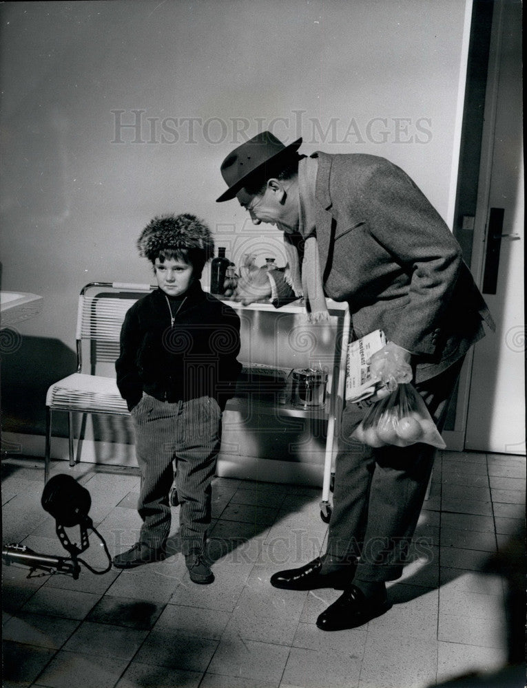 1958 Press Photo Jackie Coogan & Fenandel in "The Red Chief's Ransom" - Historic Images