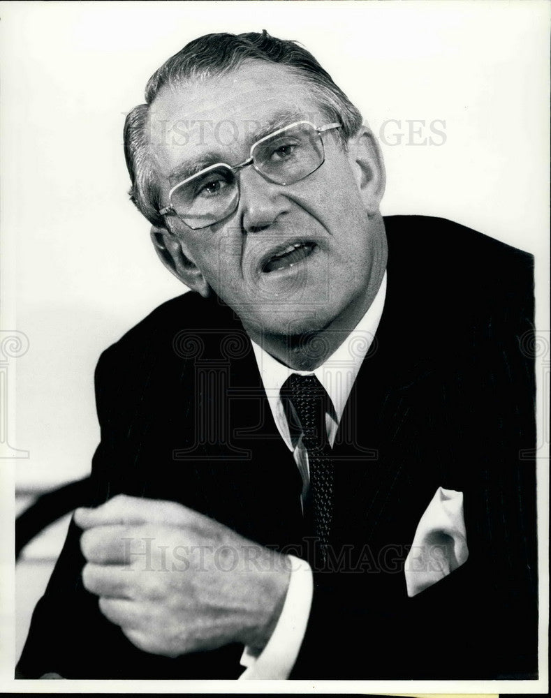 1982  Australian Prime Minister Malcolm Fraser - Historic Images