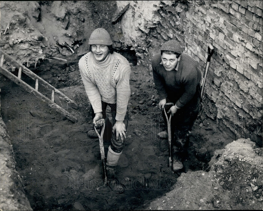 1969 Mr. George Purvis and Mr. Ron Munson,dug up a treasure - Historic Images
