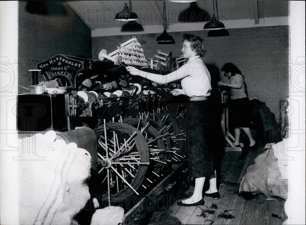 Press Photo Assistants Fill Spools Freshly Colored Wools - Historic Images