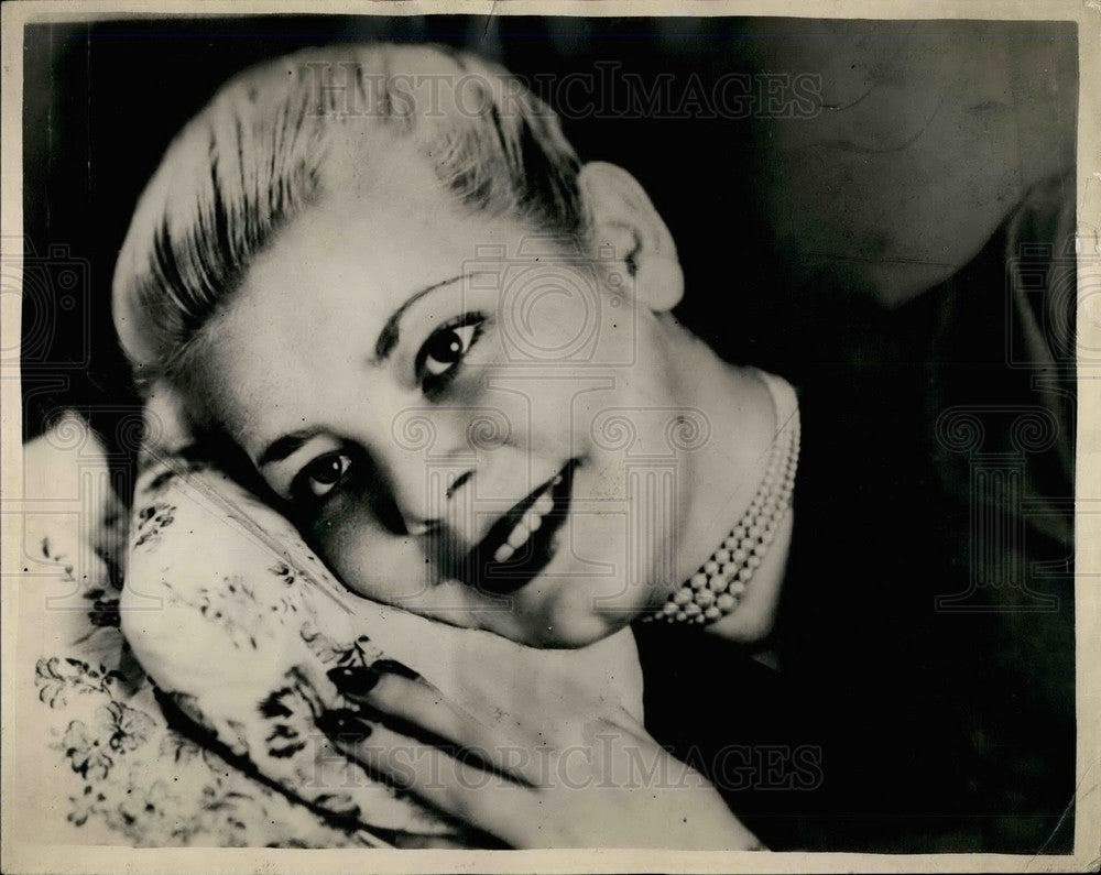 1954, Sonia Winnicke German Friend Ronald Chesney Dead Murder Suspect - Historic Images