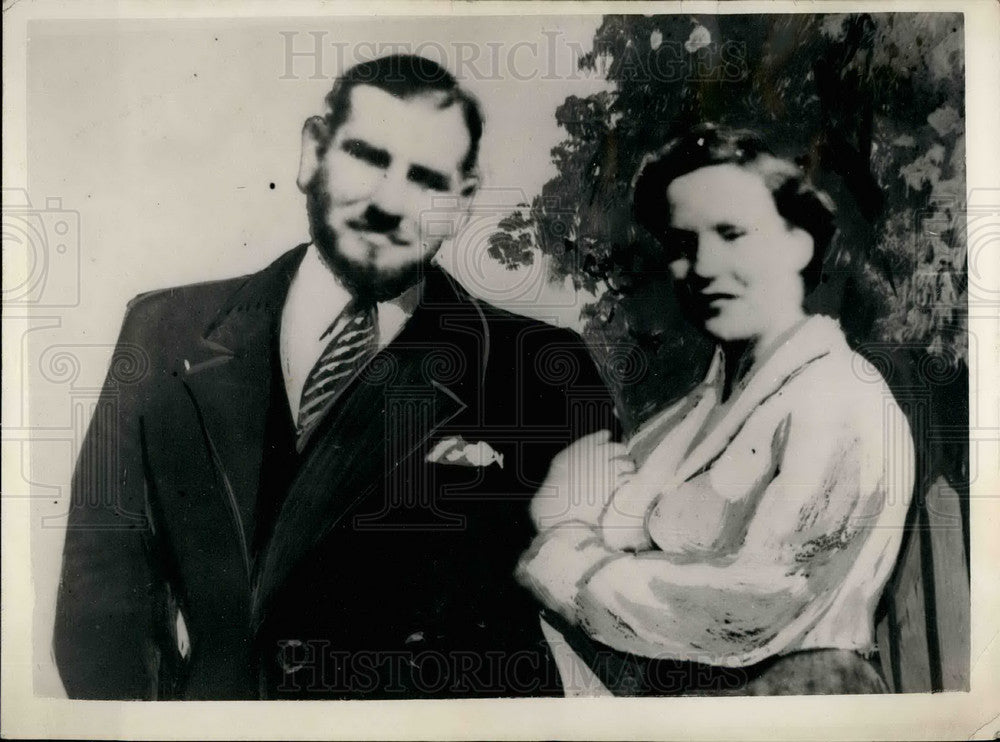 1954 Press Photo Ronald Chesney With Wife Isobel Veronica Chesney Murder Victims-Historic Images