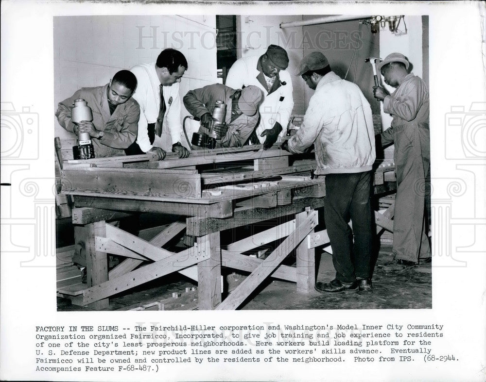  Workers Build Loading Platform U.S. Defense Department Washington - Historic Images