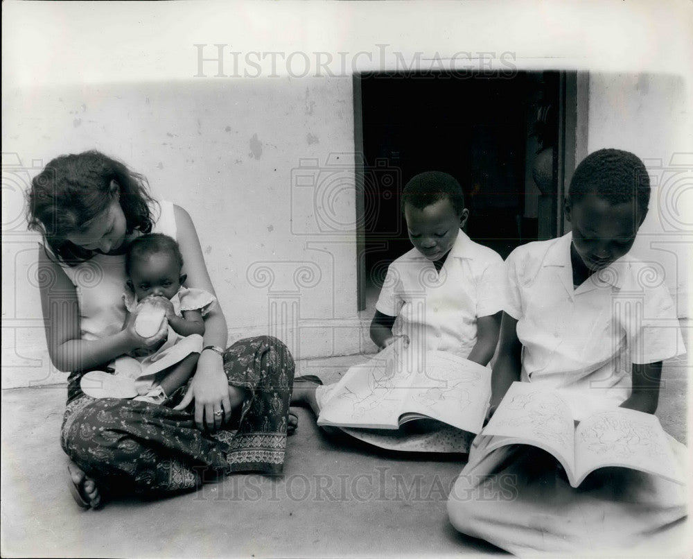 1966 Press Photo Althea Musgrove, American Experimenter In An African Village-Historic Images