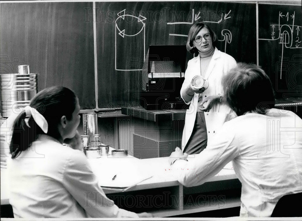 Press Photo Tin Food Technicians, Neumuenster, Germany - KSB25795-Historic Images