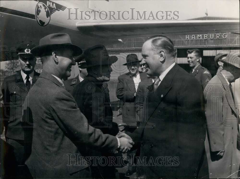 1954, American Journalists in Hamburg. - KSB26043 - Historic Images