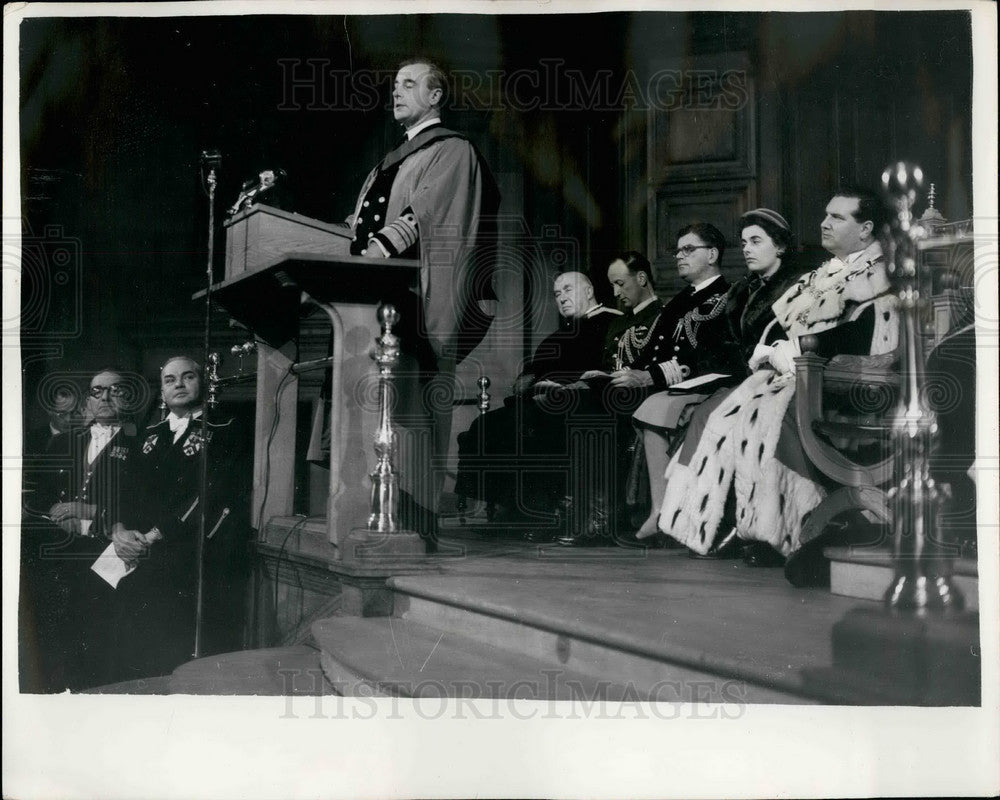 1954 Press Photo Earl Mountbatten At Graduation Ceremony, Edinburgh University - Historic Images