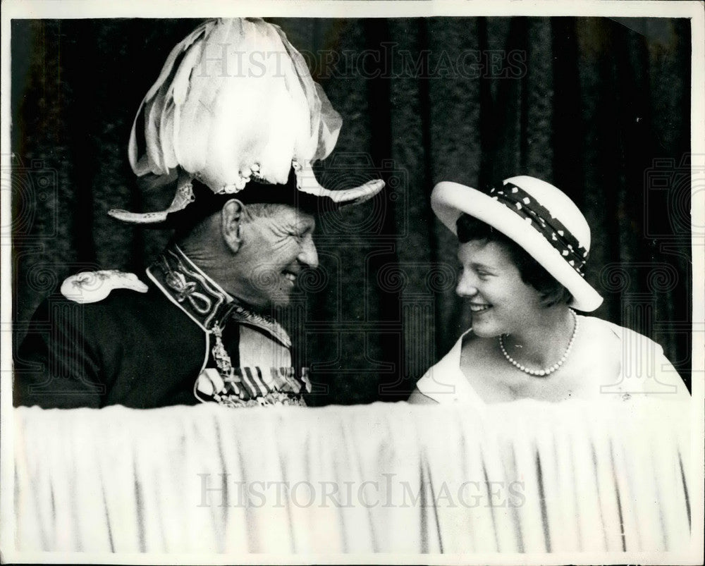 1958 Press Photo King Frederik Denmark Royal Guard Uniform Princess Margrethe - Historic Images