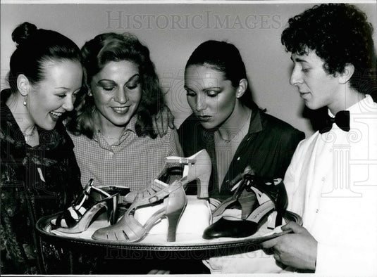 Press Photo 'Sascha-Flaneur' And 'Sexy Sandal' Among New Shoe Fashions - Historic Images