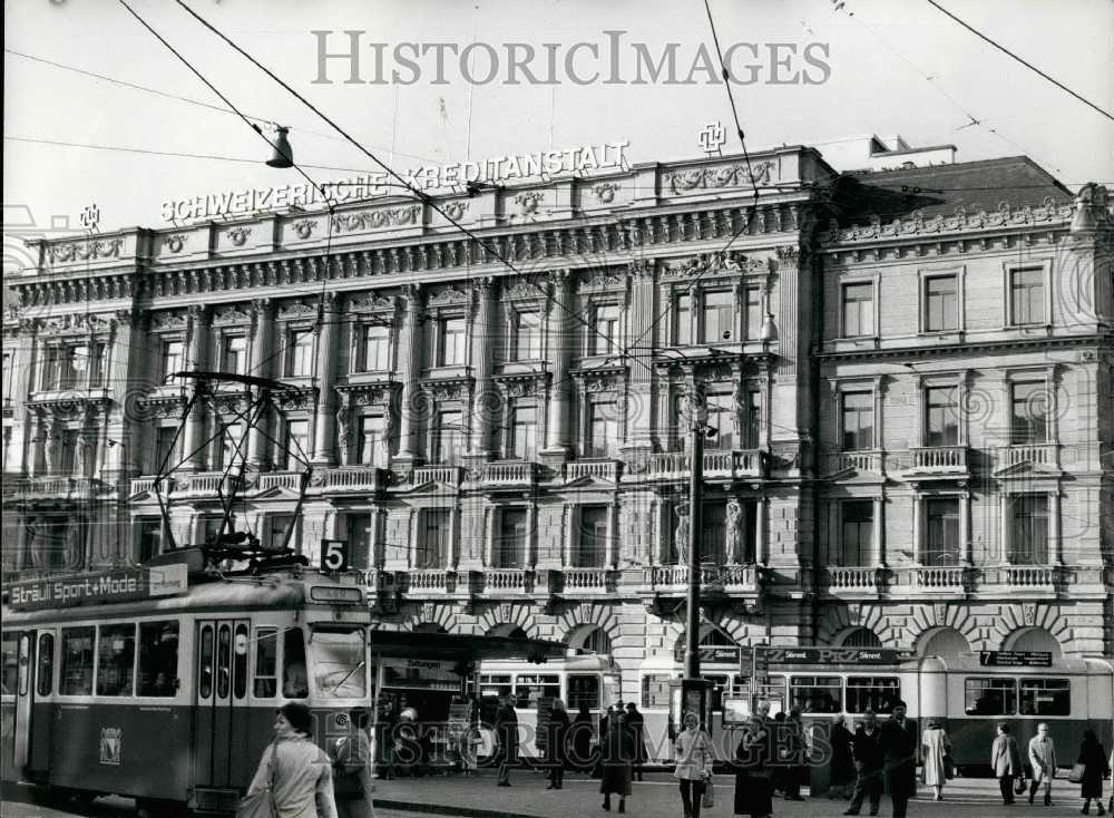 Press Photo Swiss Credit Institution Building - Strauli. - Historic Images