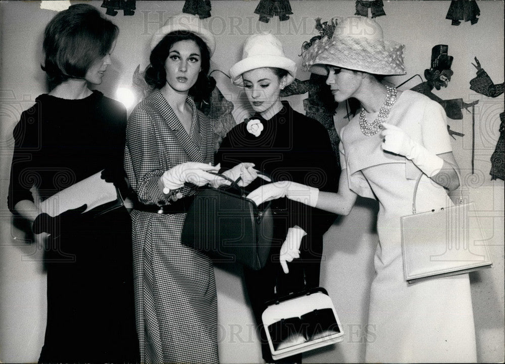 1963, Four Models Display Leather Goods Fair Offenbach - KSB26667 - Historic Images