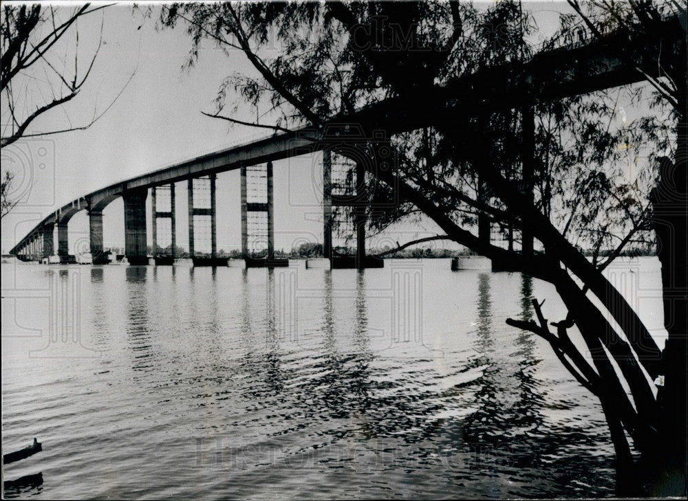  Bridge between Argentina and Uraguay - Historic Images