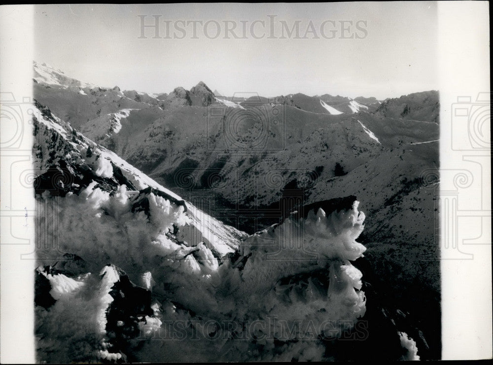 Press Photo Mountain Scenery In The Argentine Andes - Historic Images