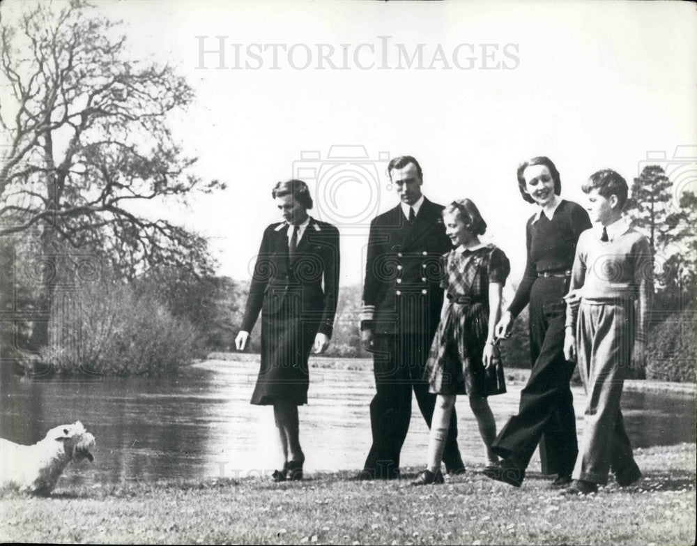 Mount Batten and Family  - Historic Images